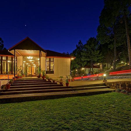 Hotel Arcadian Blue Pines à Murree Extérieur photo
