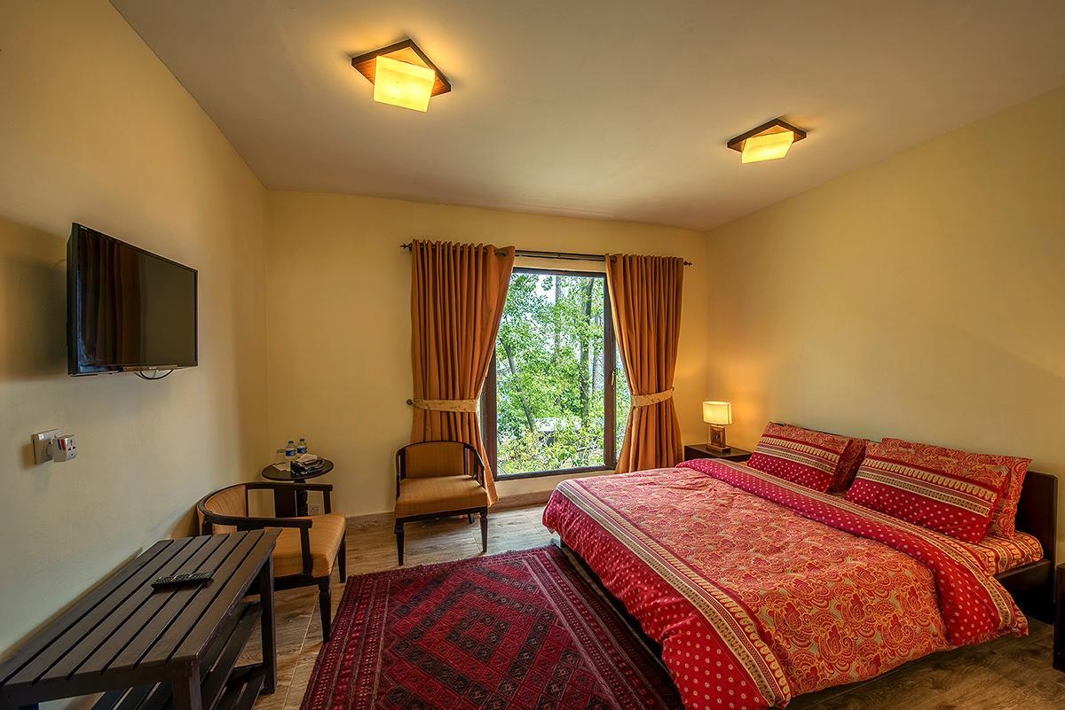 Hotel Arcadian Blue Pines à Murree Extérieur photo