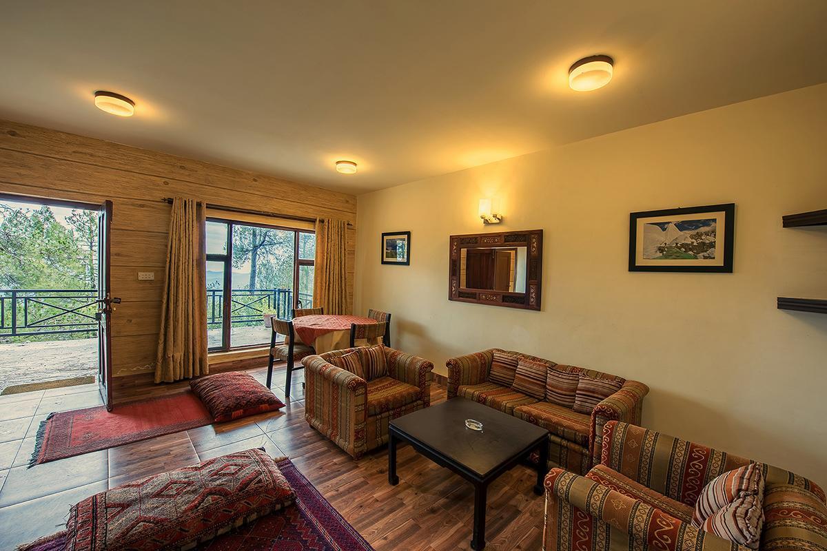 Hotel Arcadian Blue Pines à Murree Extérieur photo