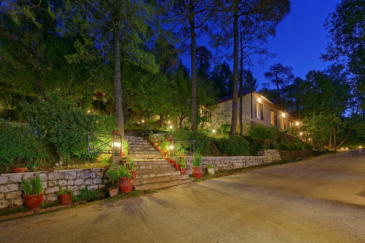 Hotel Arcadian Blue Pines à Murree Extérieur photo