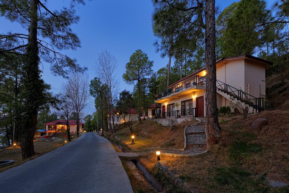 Hotel Arcadian Blue Pines à Murree Extérieur photo